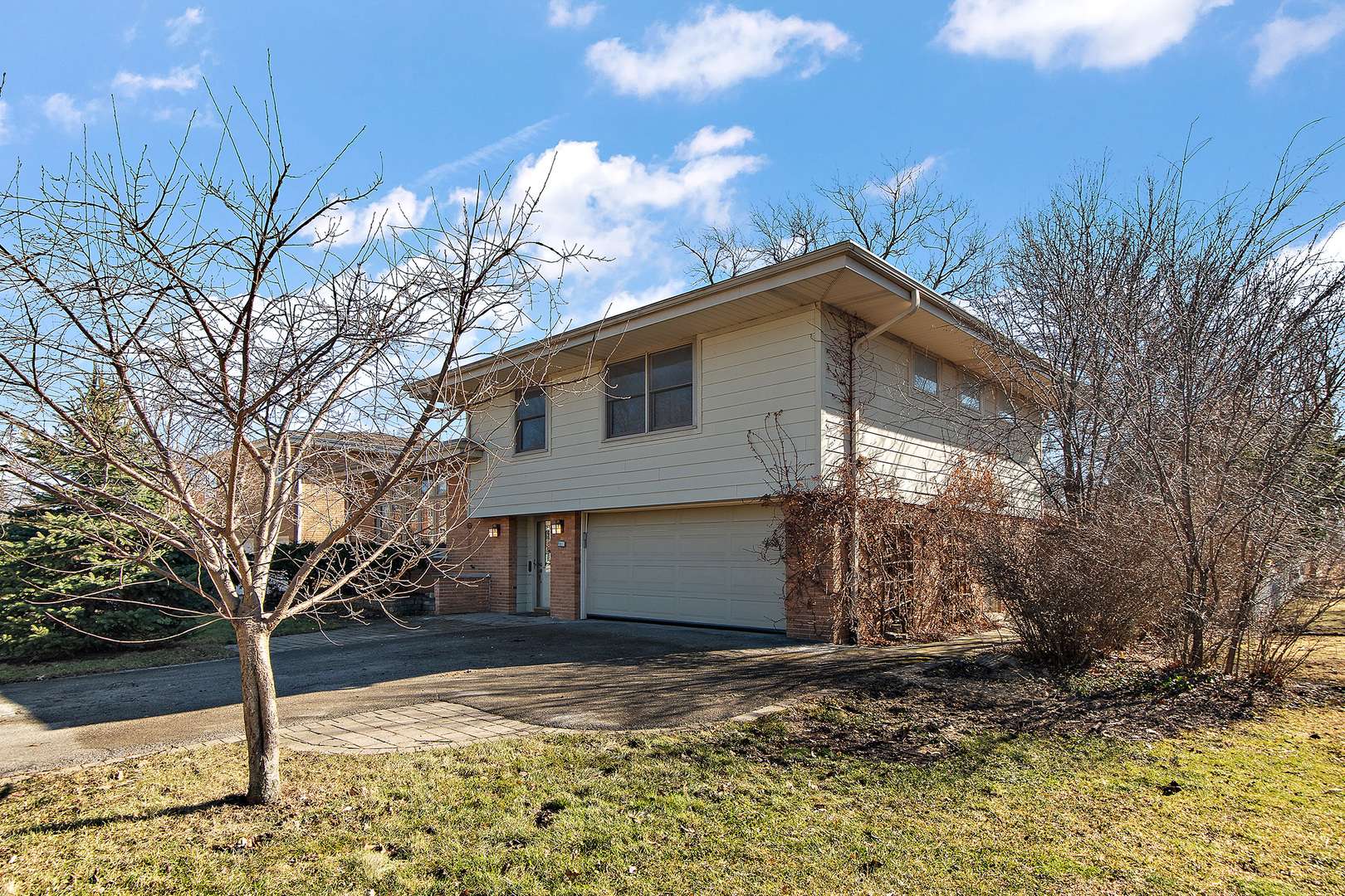 2708 Hawthorne LN, Flossmoor, IL 60422