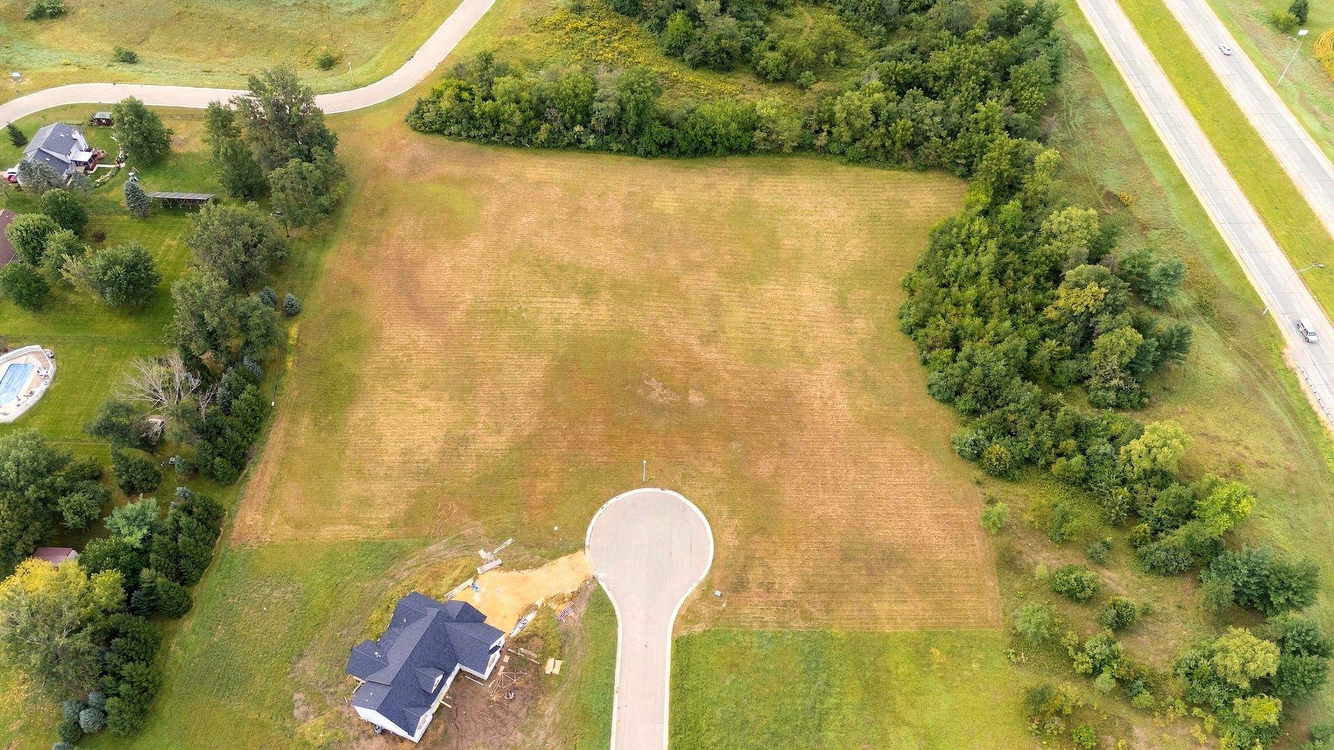 2533 Westwood ST, De Witt, IA 52472