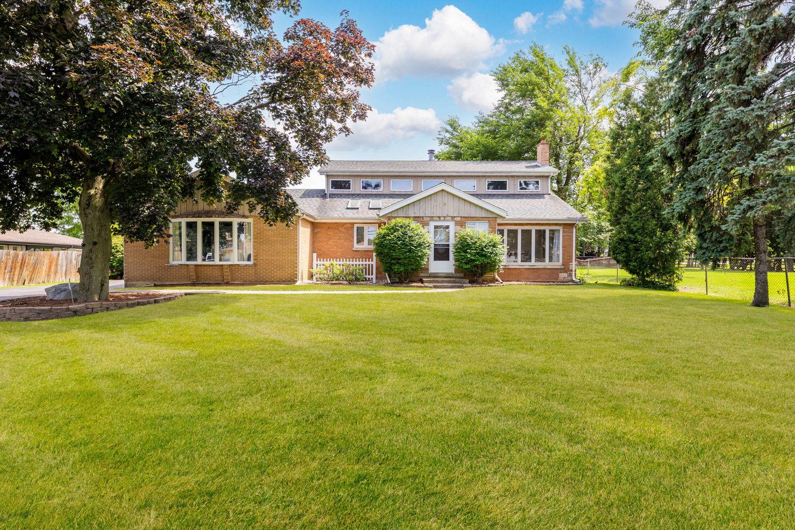 5821 W 127th ST, Palos Heights, IL 60463