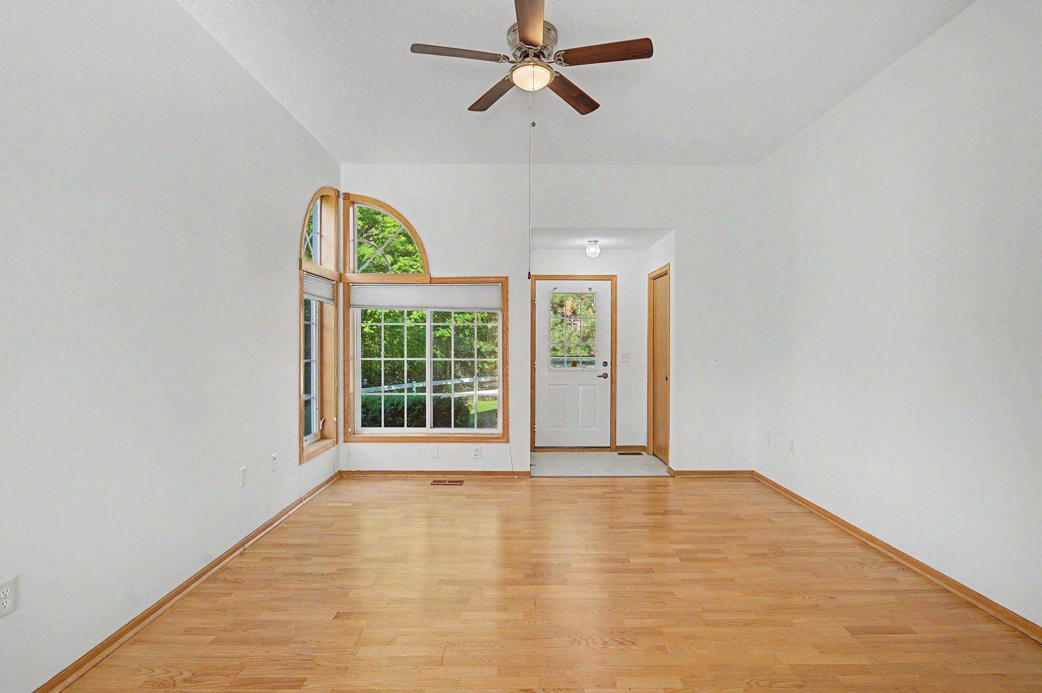 1103 N Rum River DR, Princeton, MN 55371