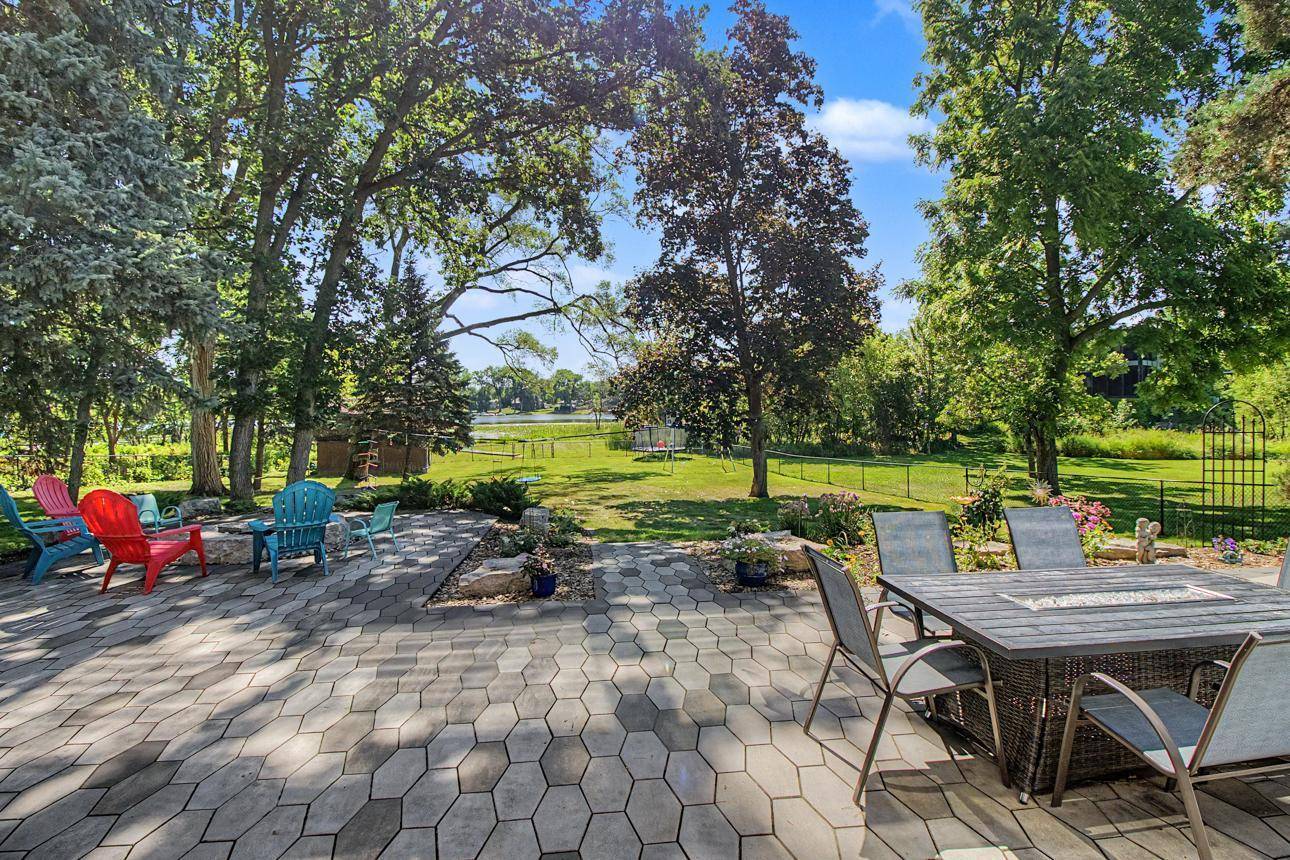 2968 W Owasso BLVD, Roseville, MN 55113