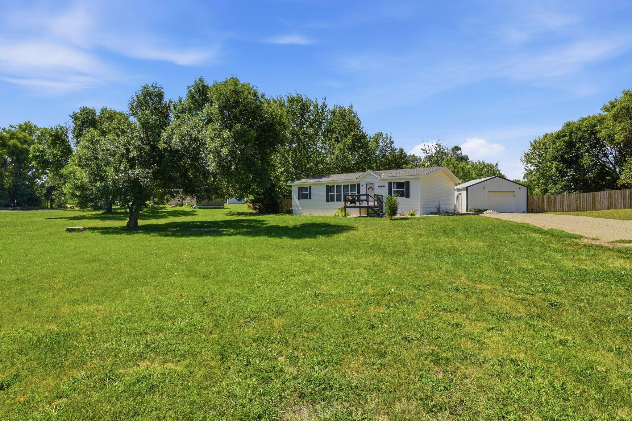 19394 63rd ST NE, New London, MN 56273