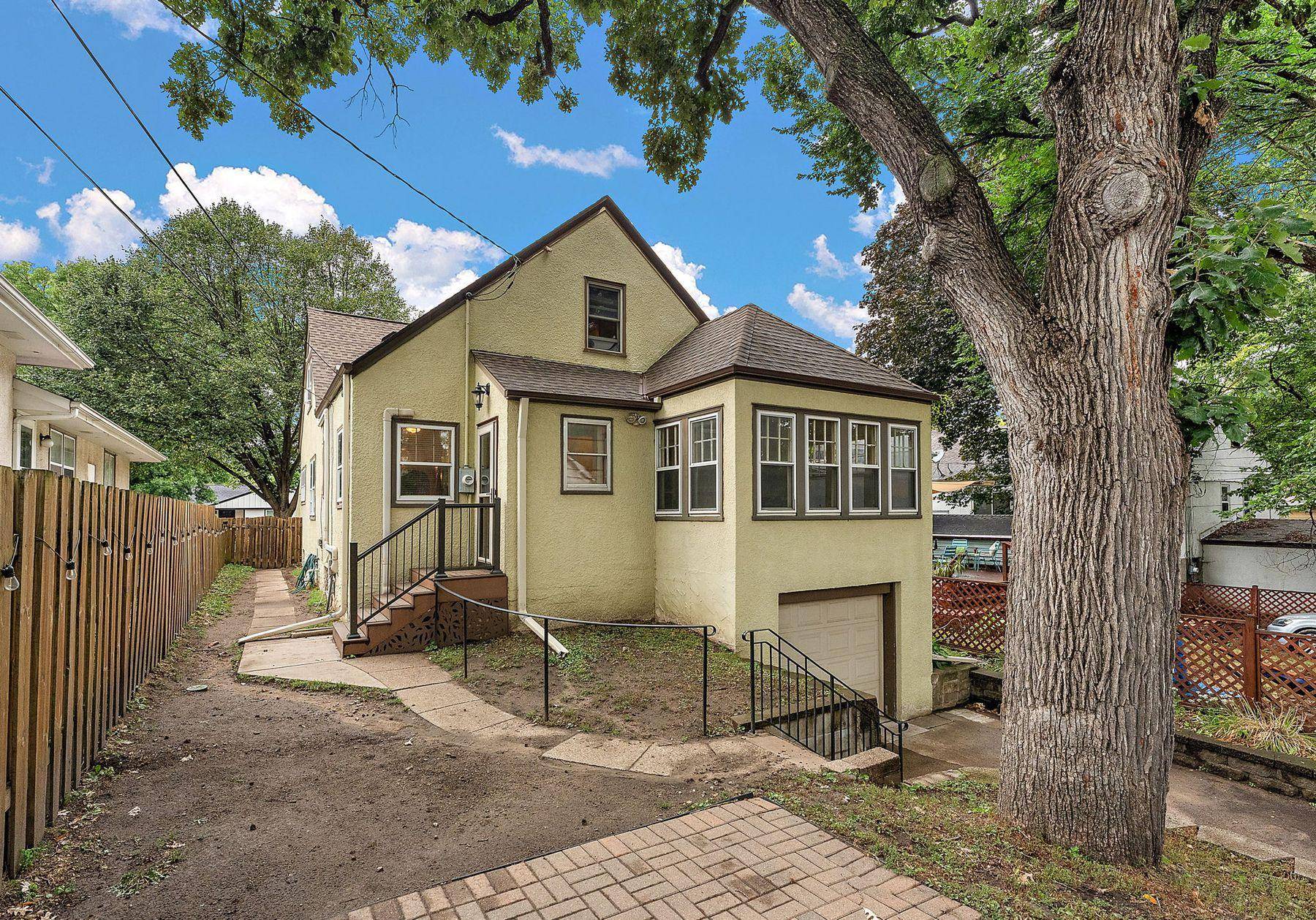 3925 France AVE S, Minneapolis, MN 55416