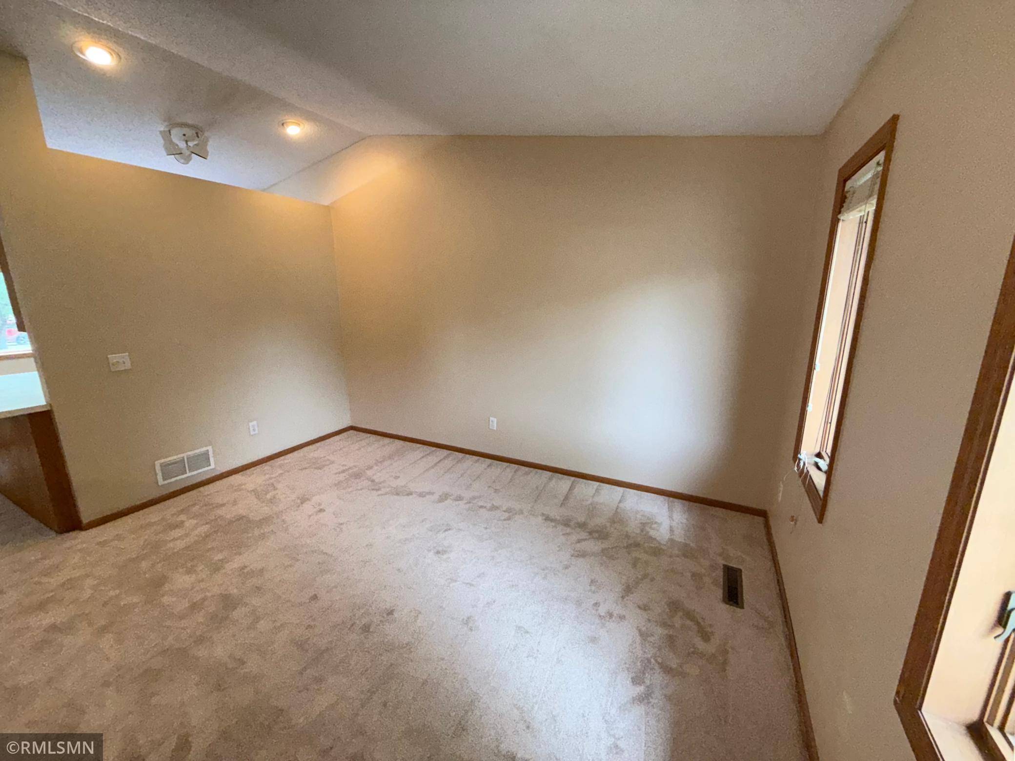 3888 Gibraltar TRL, Eagan, MN 55123