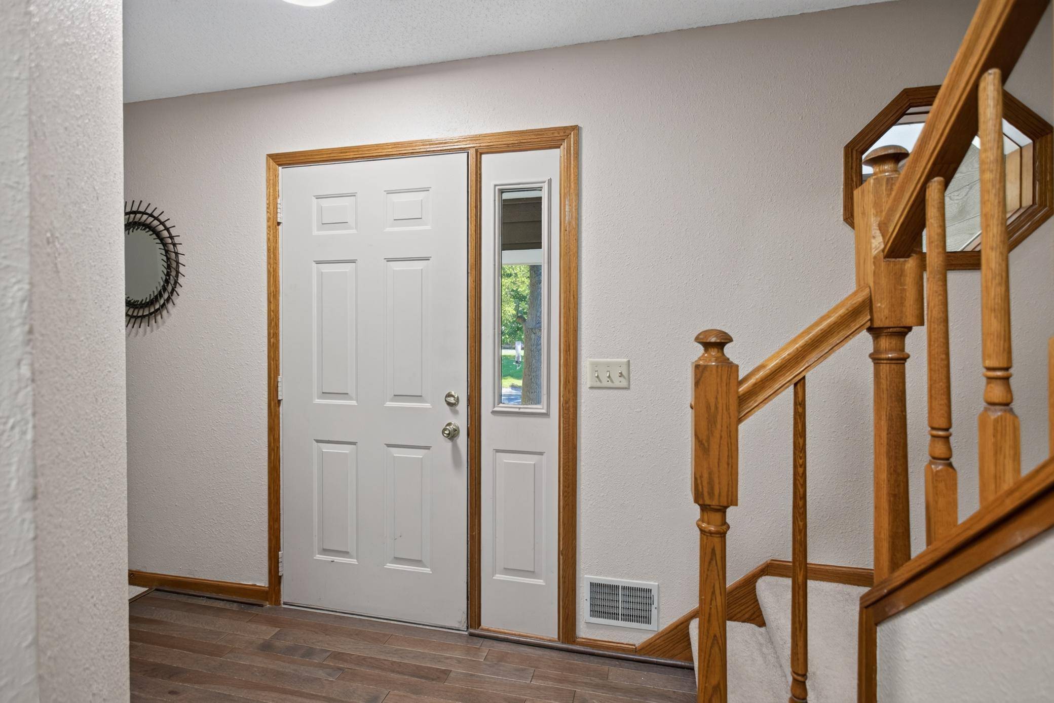 4720 Orchid LN N, Plymouth, MN 55446