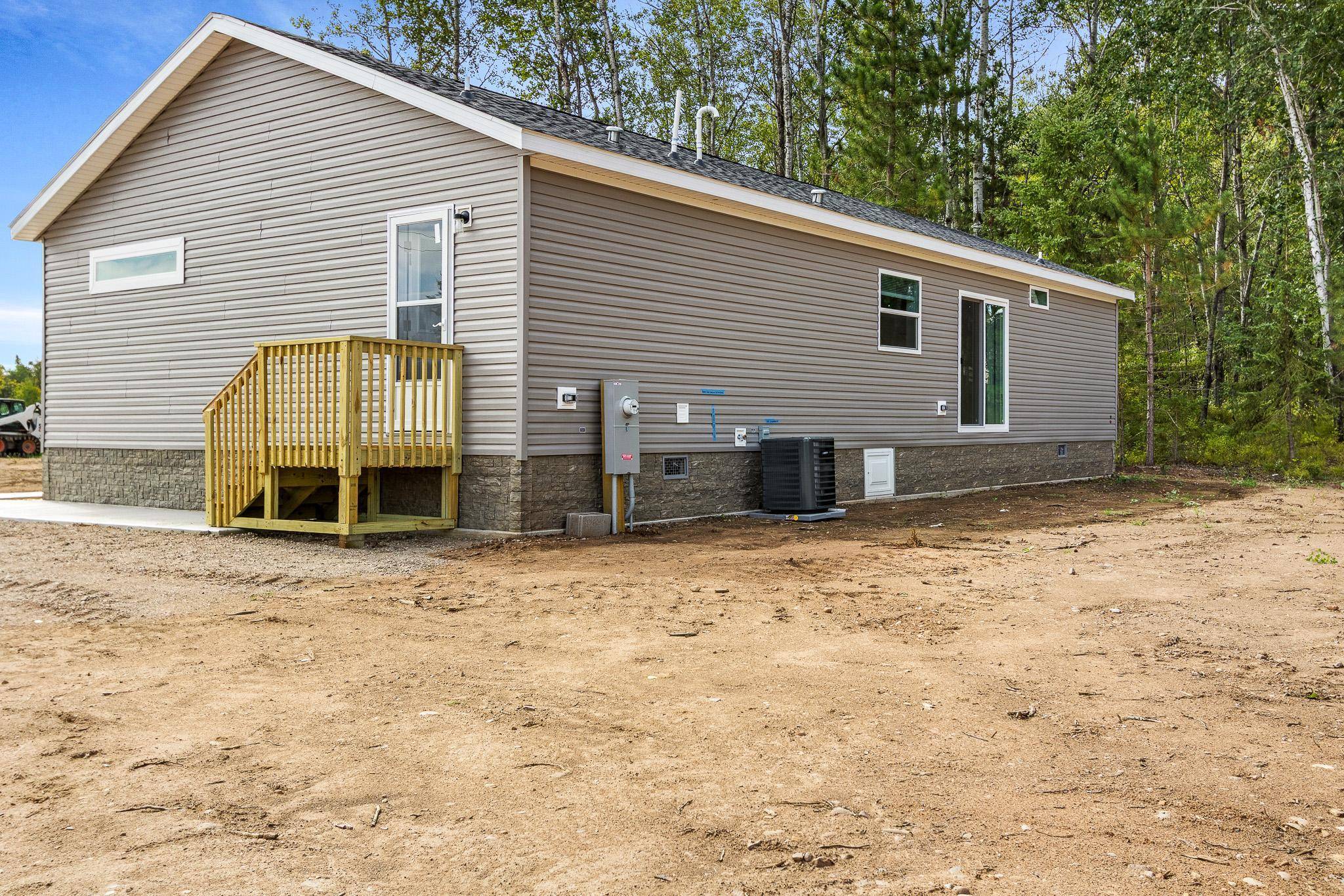 106 Eagle DR, Sandstone, MN 55072