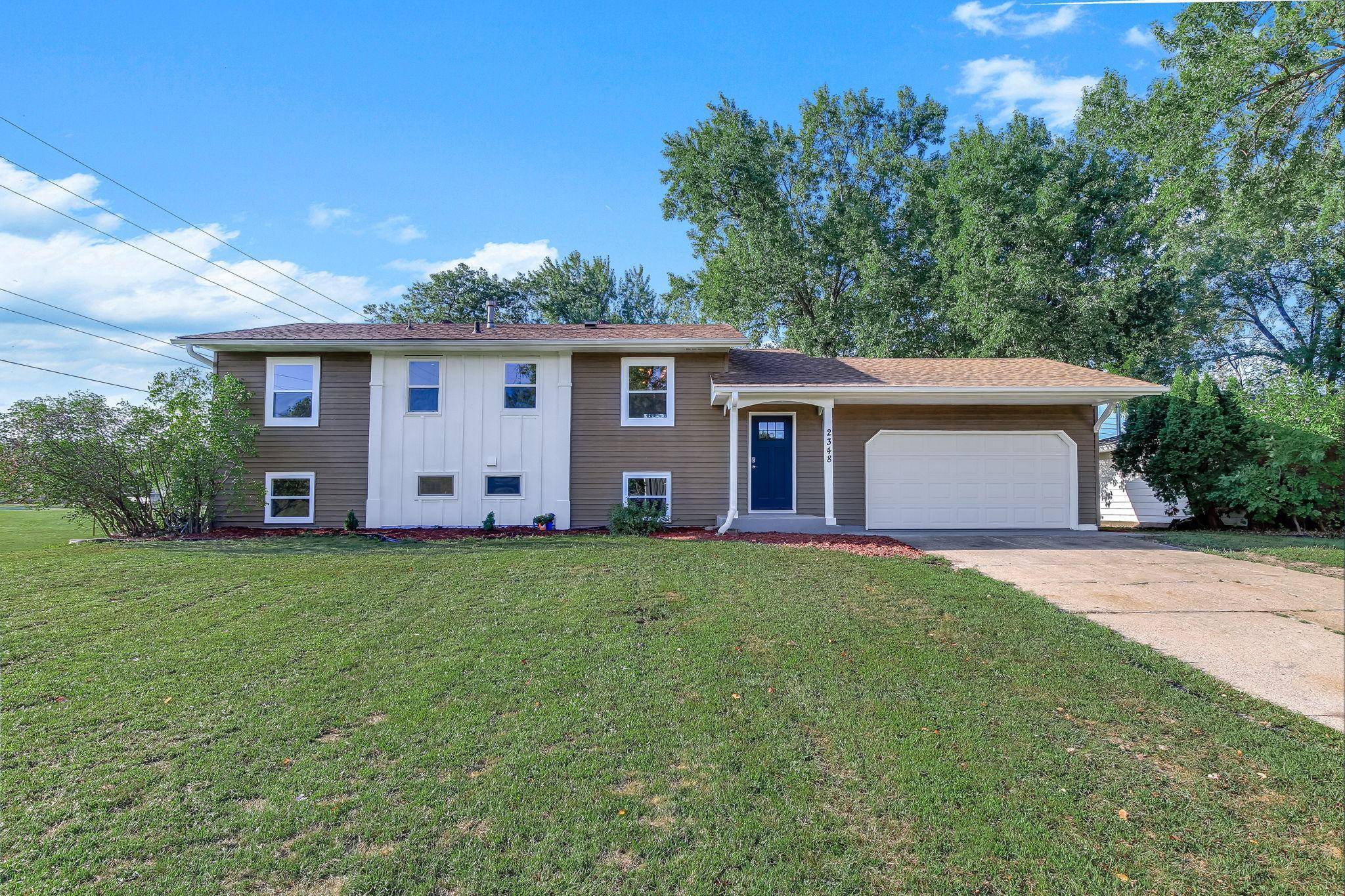 2348 106th AVE NW, Coon Rapids, MN 55433
