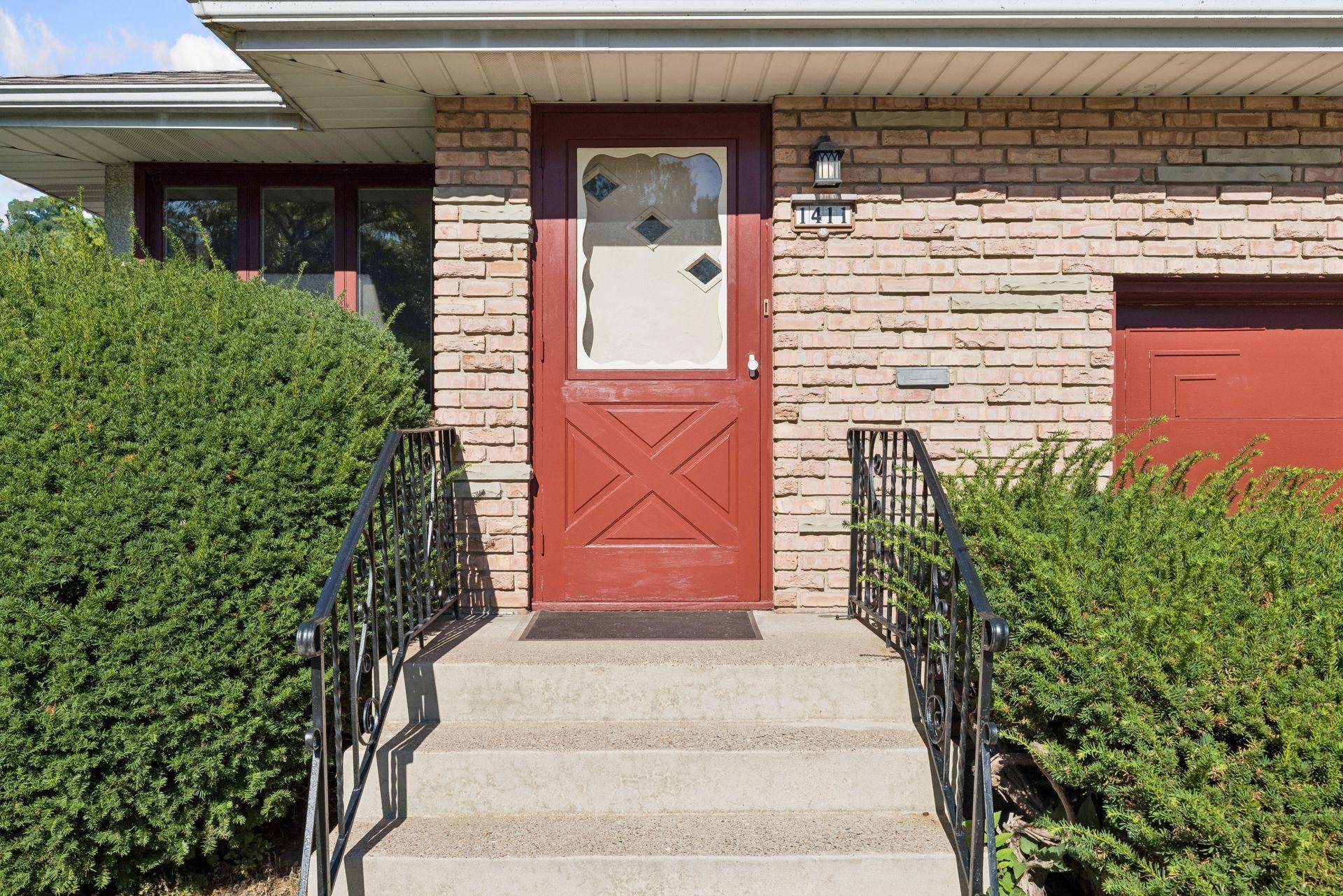 1411 Alaska AVE, Saint Paul, MN 55116