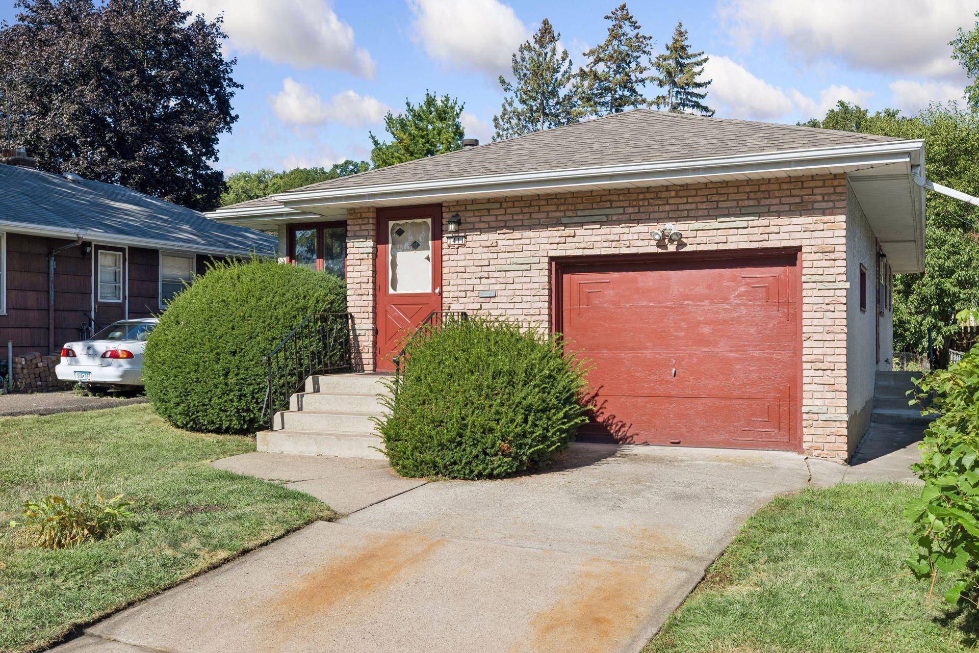 1411 Alaska AVE, Saint Paul, MN 55116