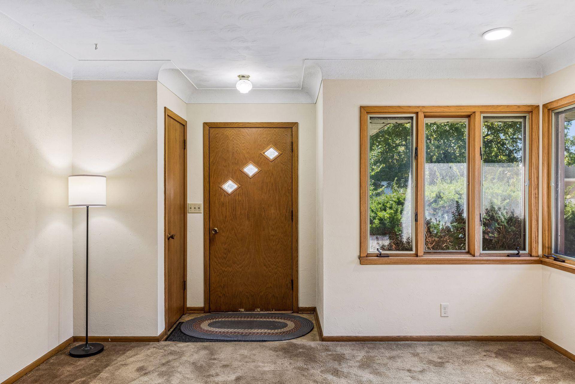 1411 Alaska AVE, Saint Paul, MN 55116