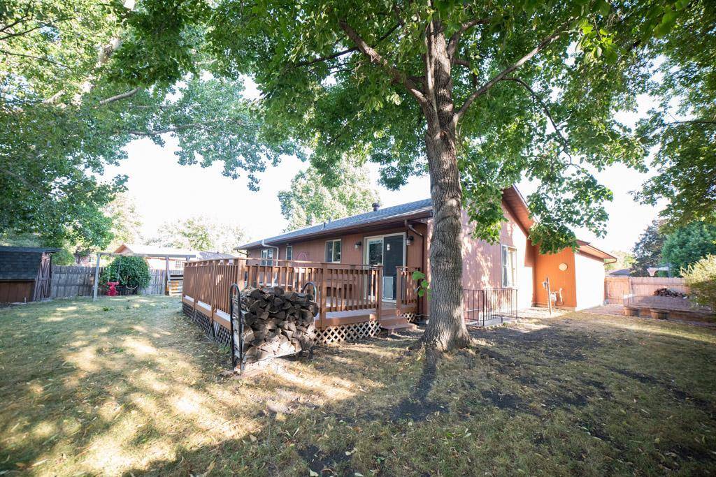1807 25 1/2 AVE S, Fargo, ND 58103