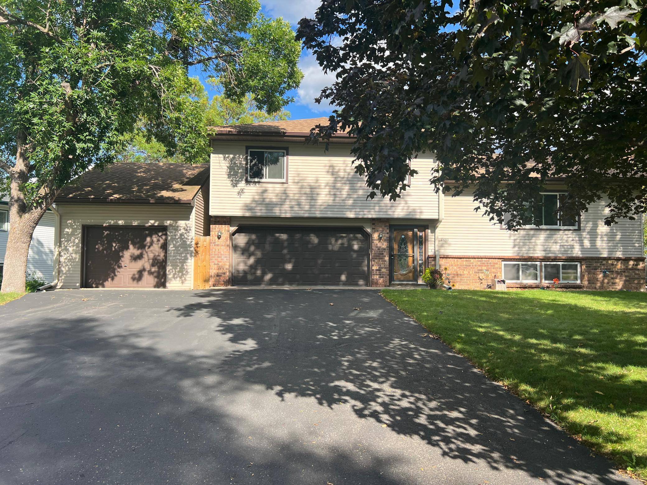 8653 Brant ST NE, Circle Pines, MN 55014