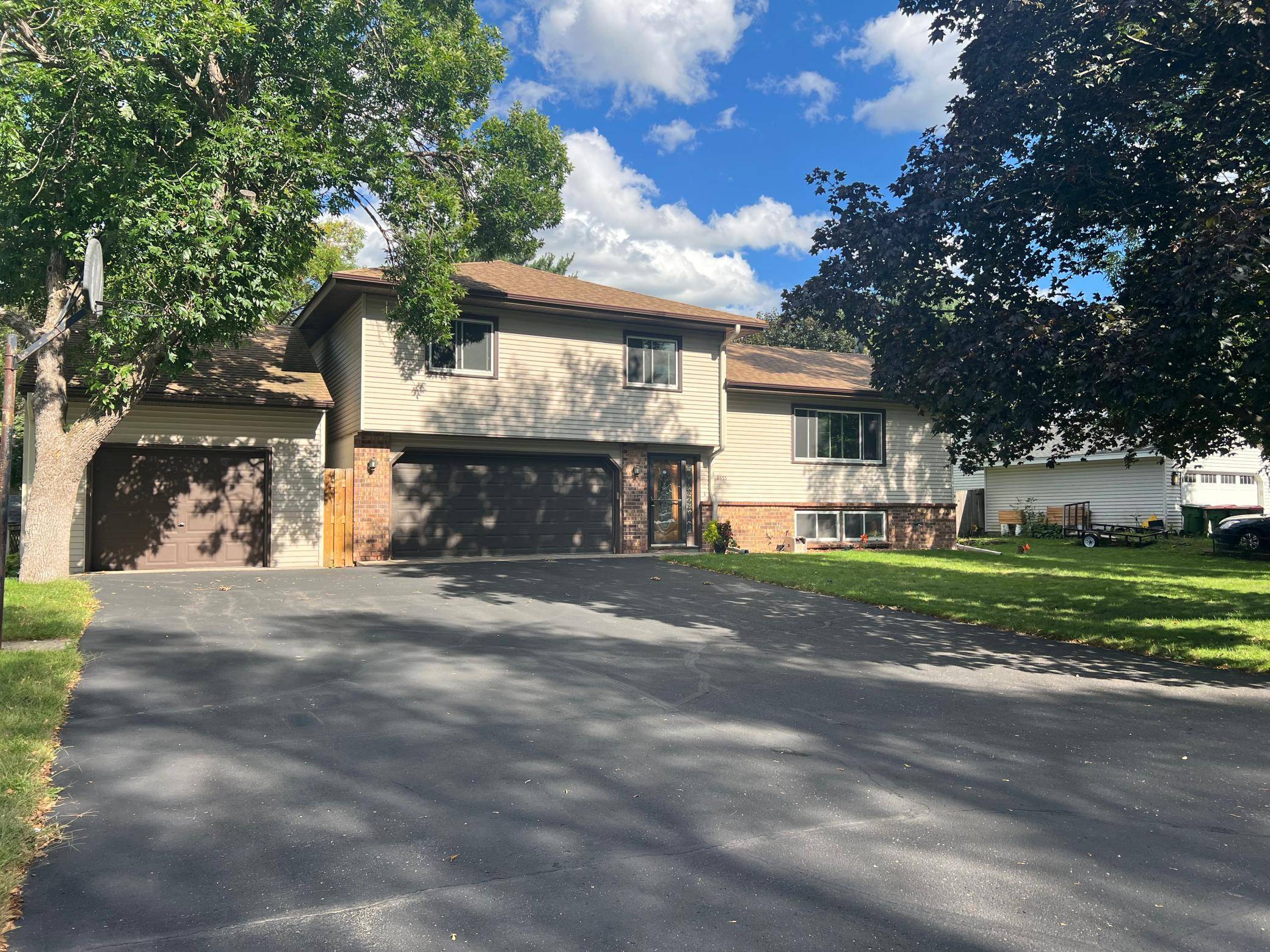 8653 Brant ST NE, Circle Pines, MN 55014