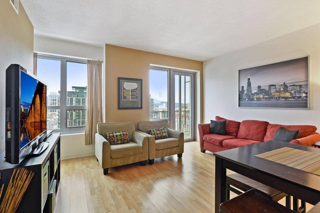 929 Portland Ave #1203, Minneapolis, MN 55404