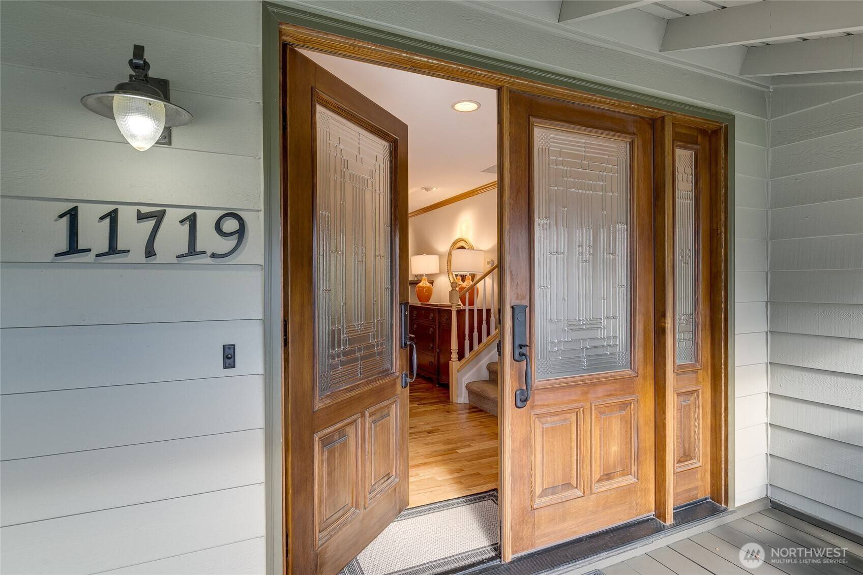 11719 103rd AVE NE, Kirkland, WA 98034