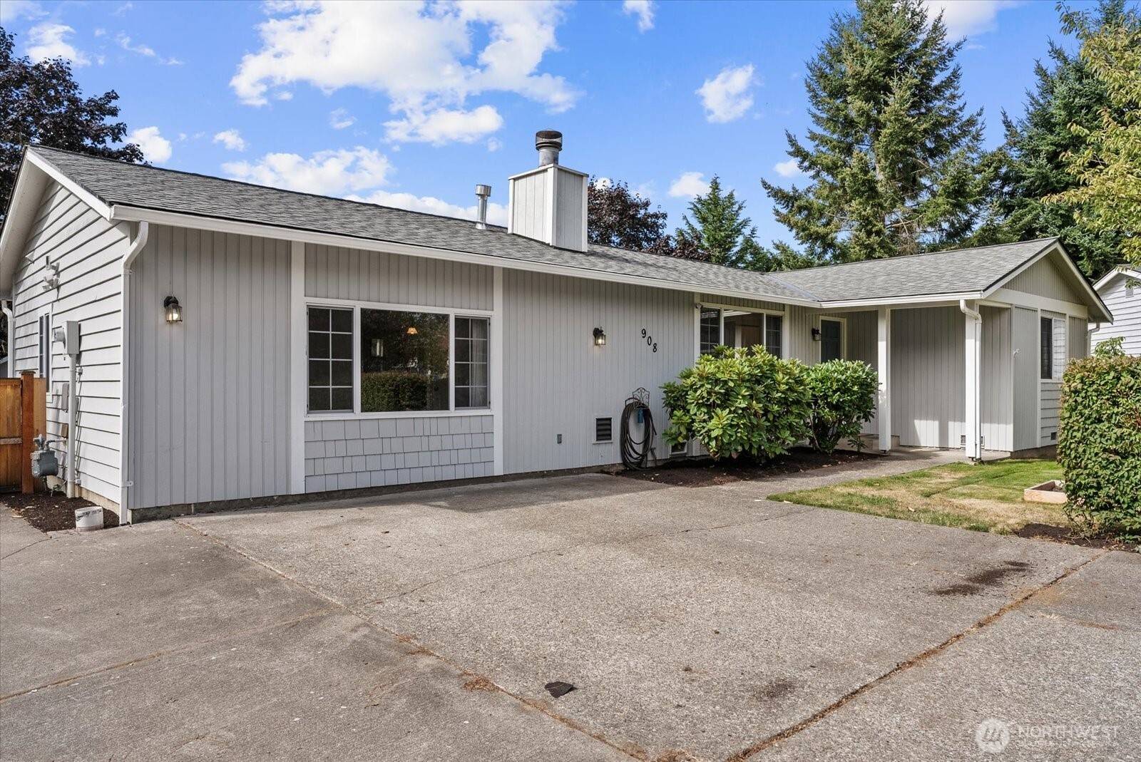 908 116TH ST SW, Everett, WA 98204