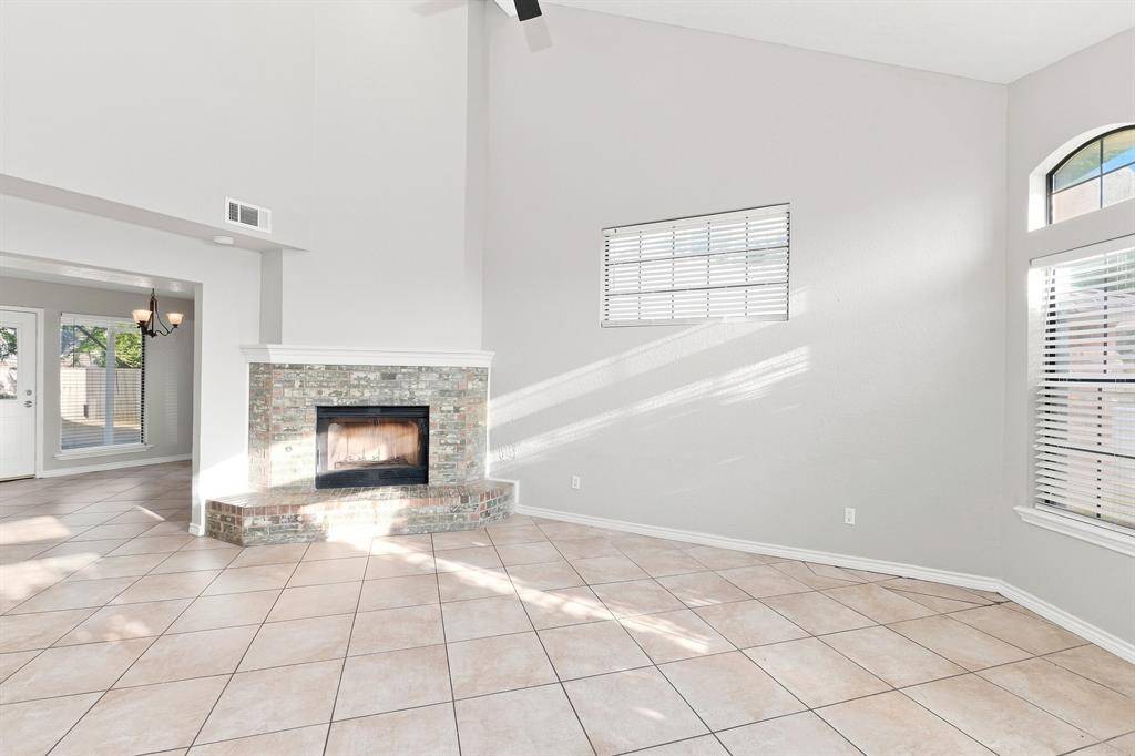 4004 Night Hawk DR, Norman, OK 73072
