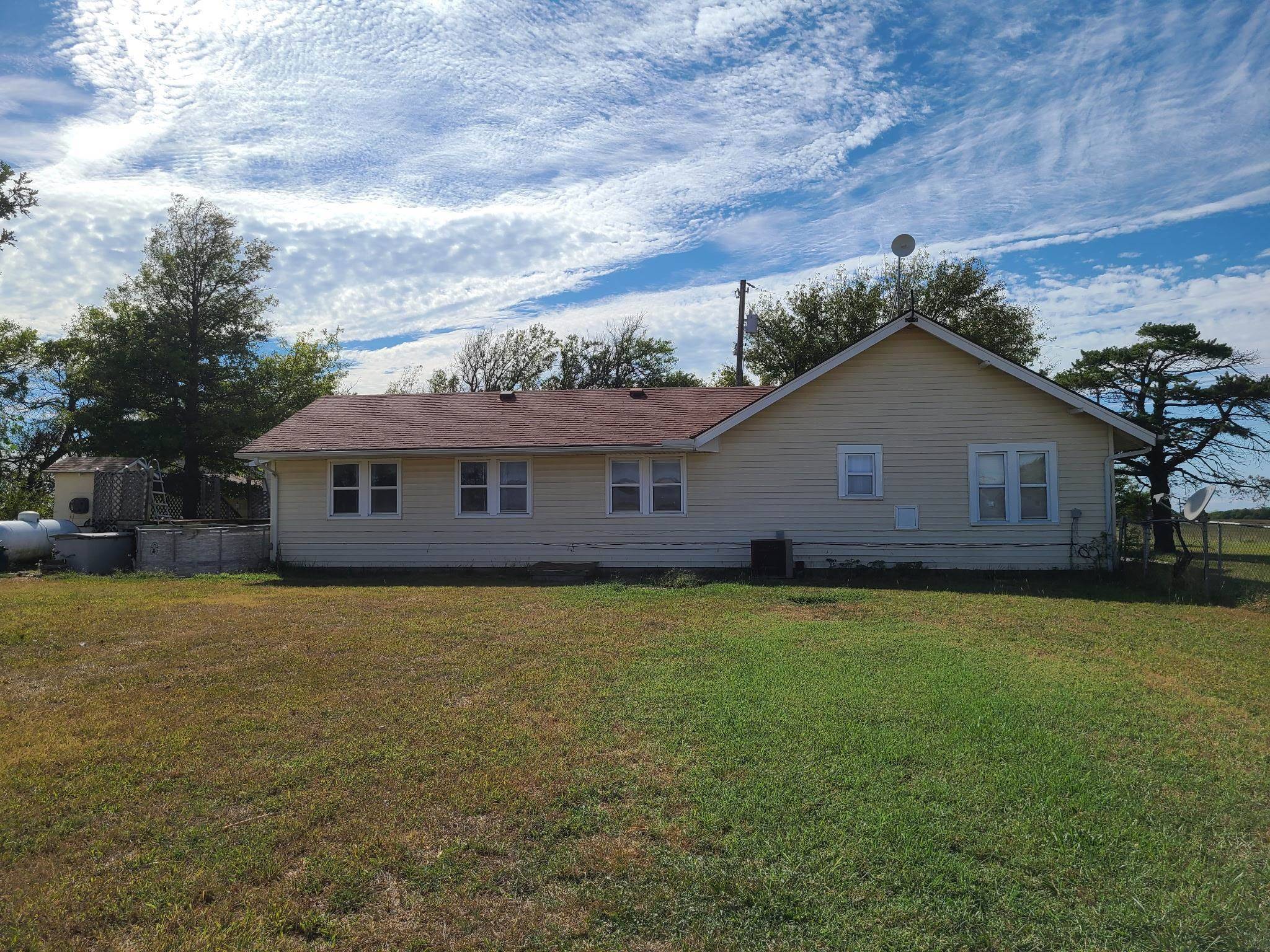 11058 161st, Burden, KS 67019