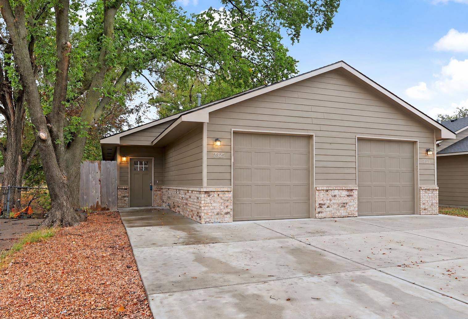 2325 N Burns Ave, Wichita, KS 67204