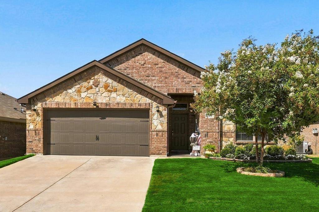2504 Hadley Street, Weatherford, TX 76087