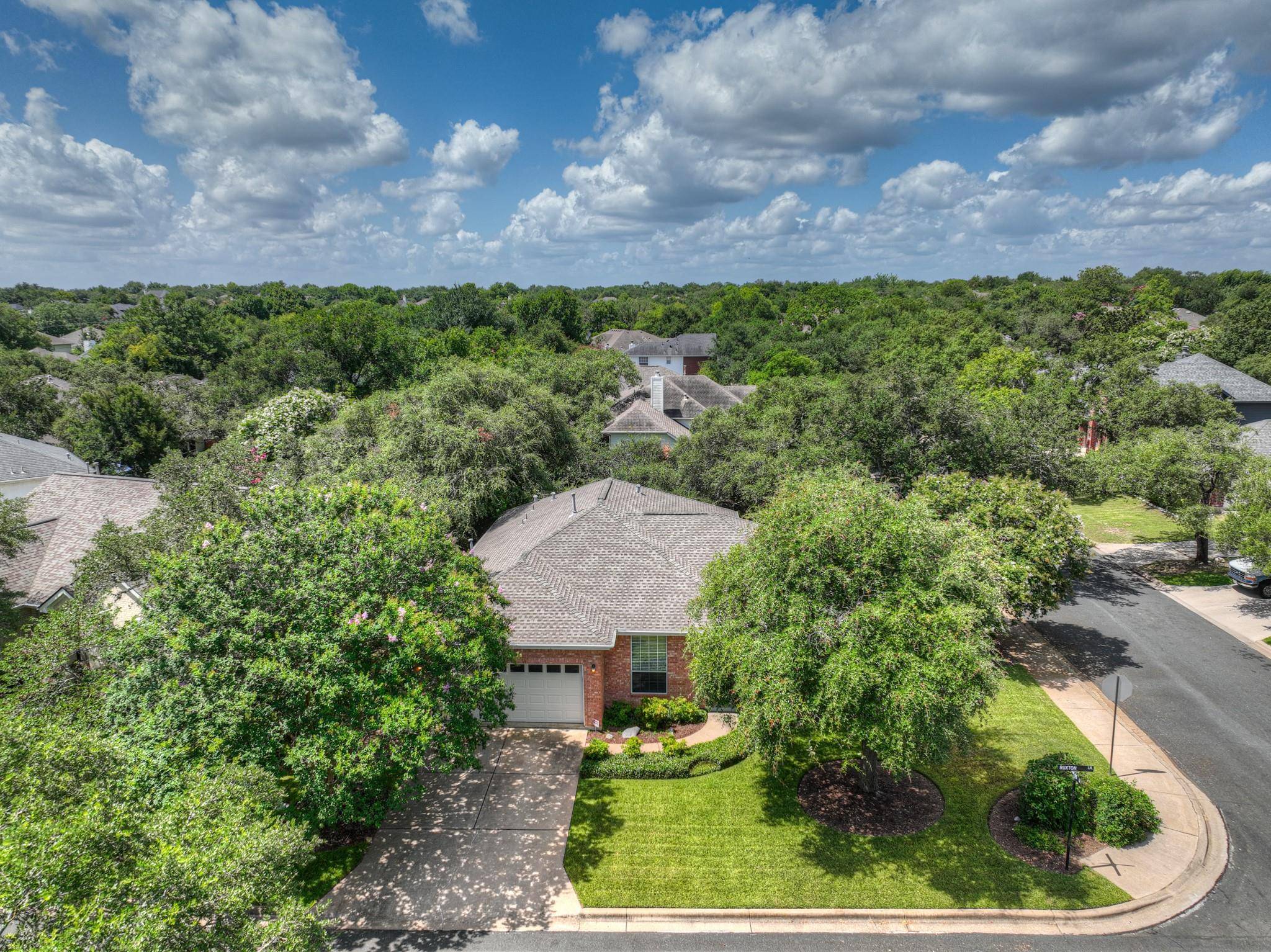 6661 Ruxton LN, Austin, TX 78749