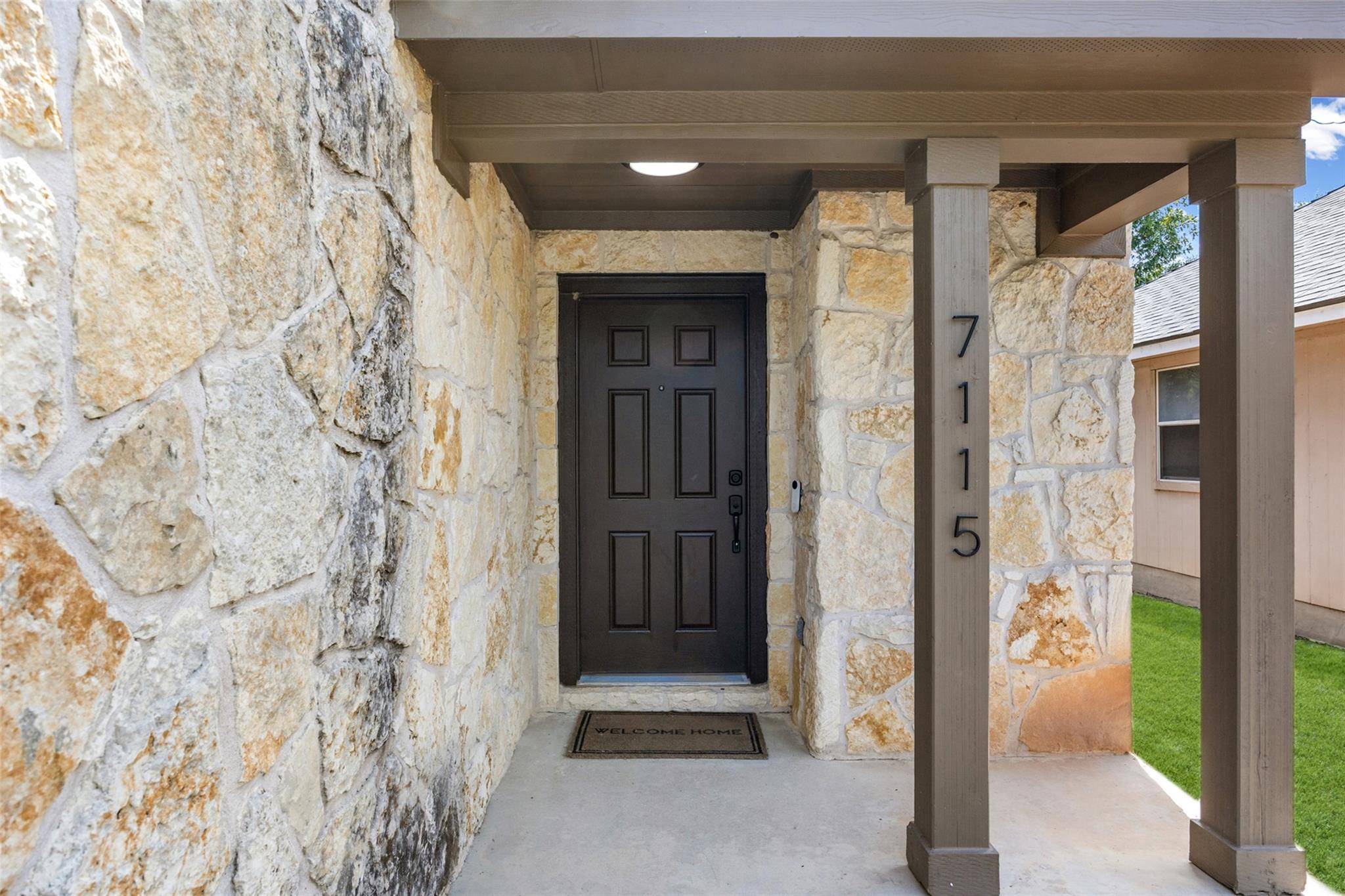 7115 Thannas WAY, Austin, TX 78744