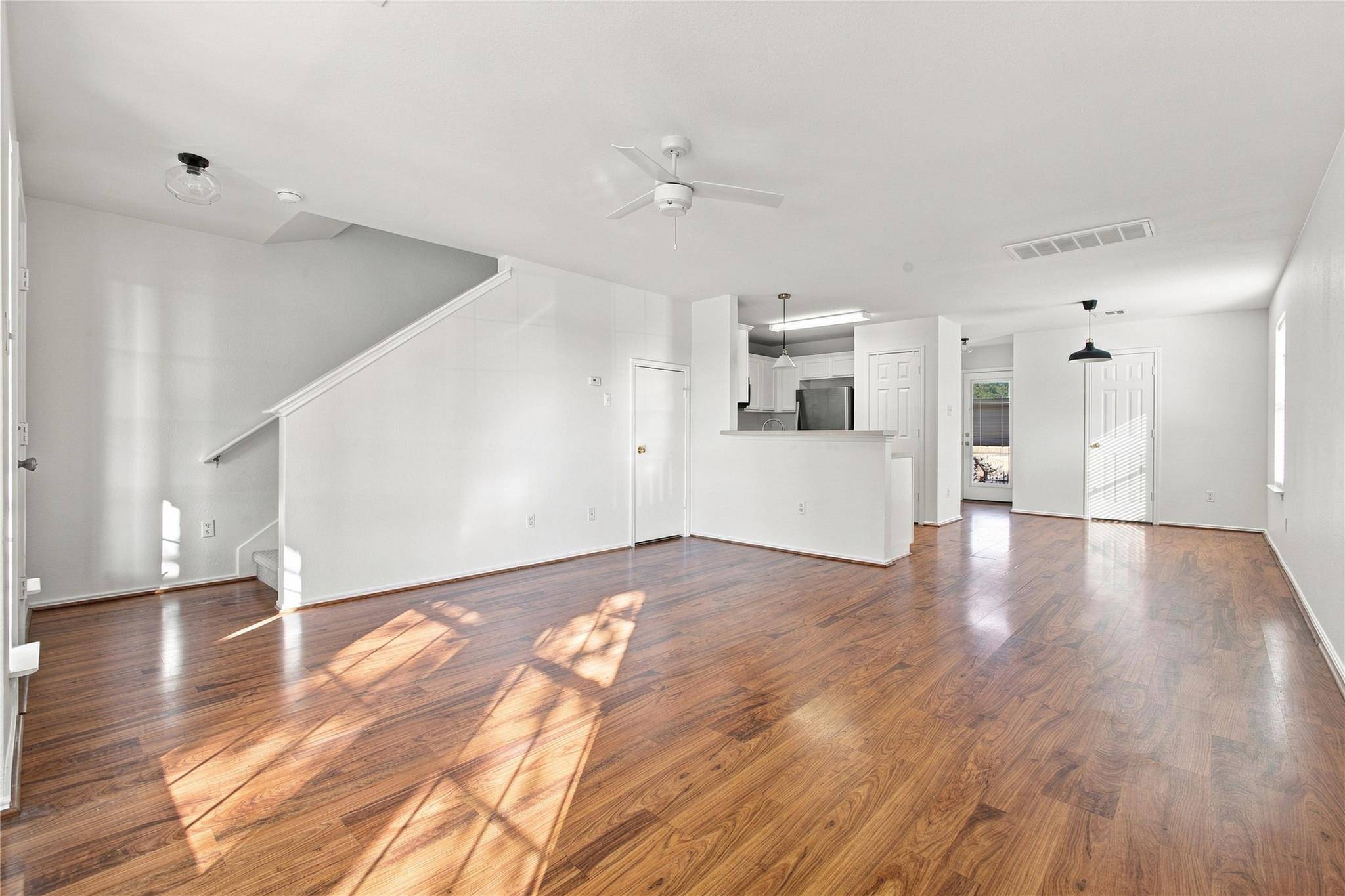 437 Haupt, Kyle, TX 78640