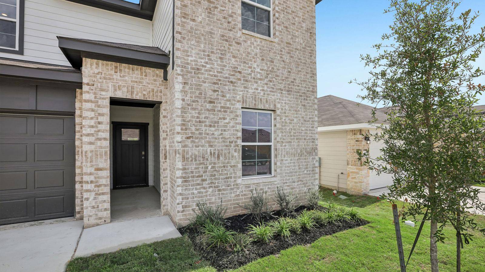 151 Mustang Lake CIR, Buda, TX 78610