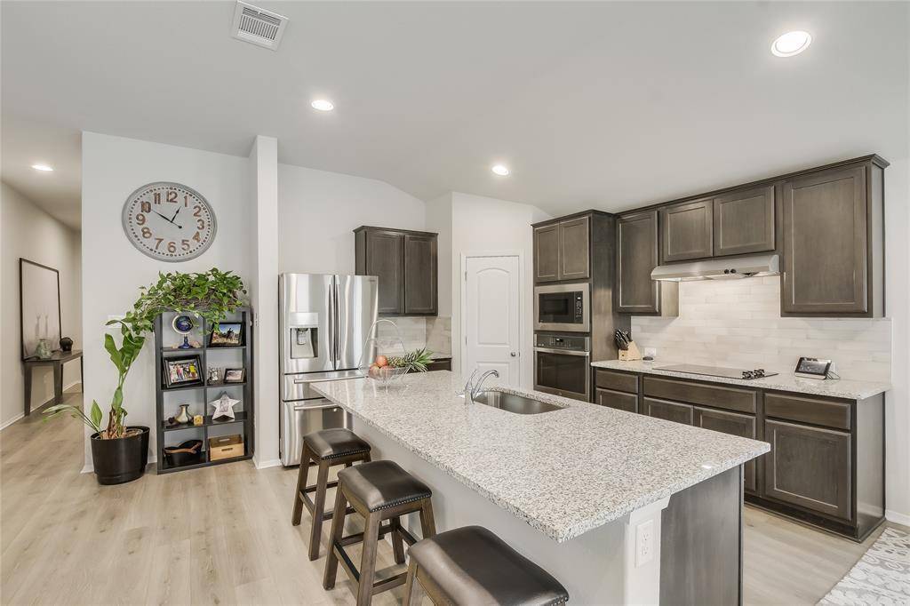 3703 Stillwood LN, Lago Vista, TX 78645