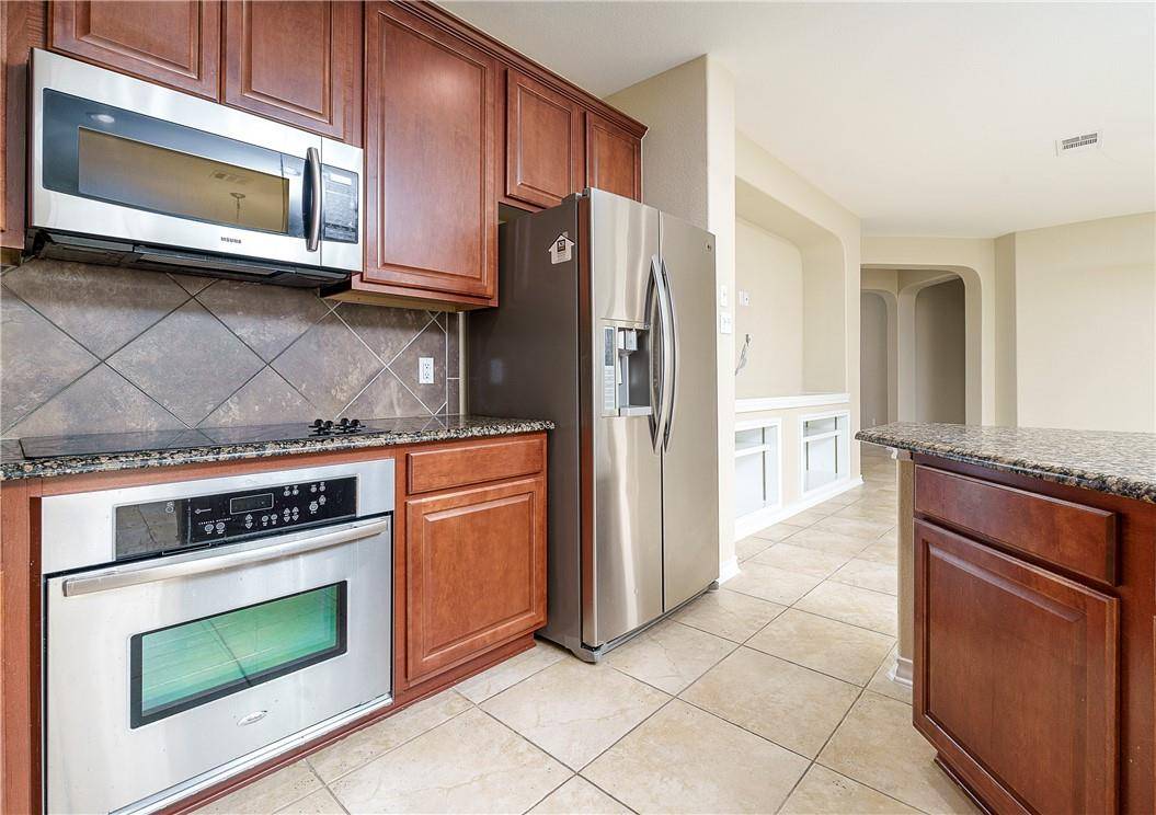 413 Kissing Oak DR, Austin, TX 78748
