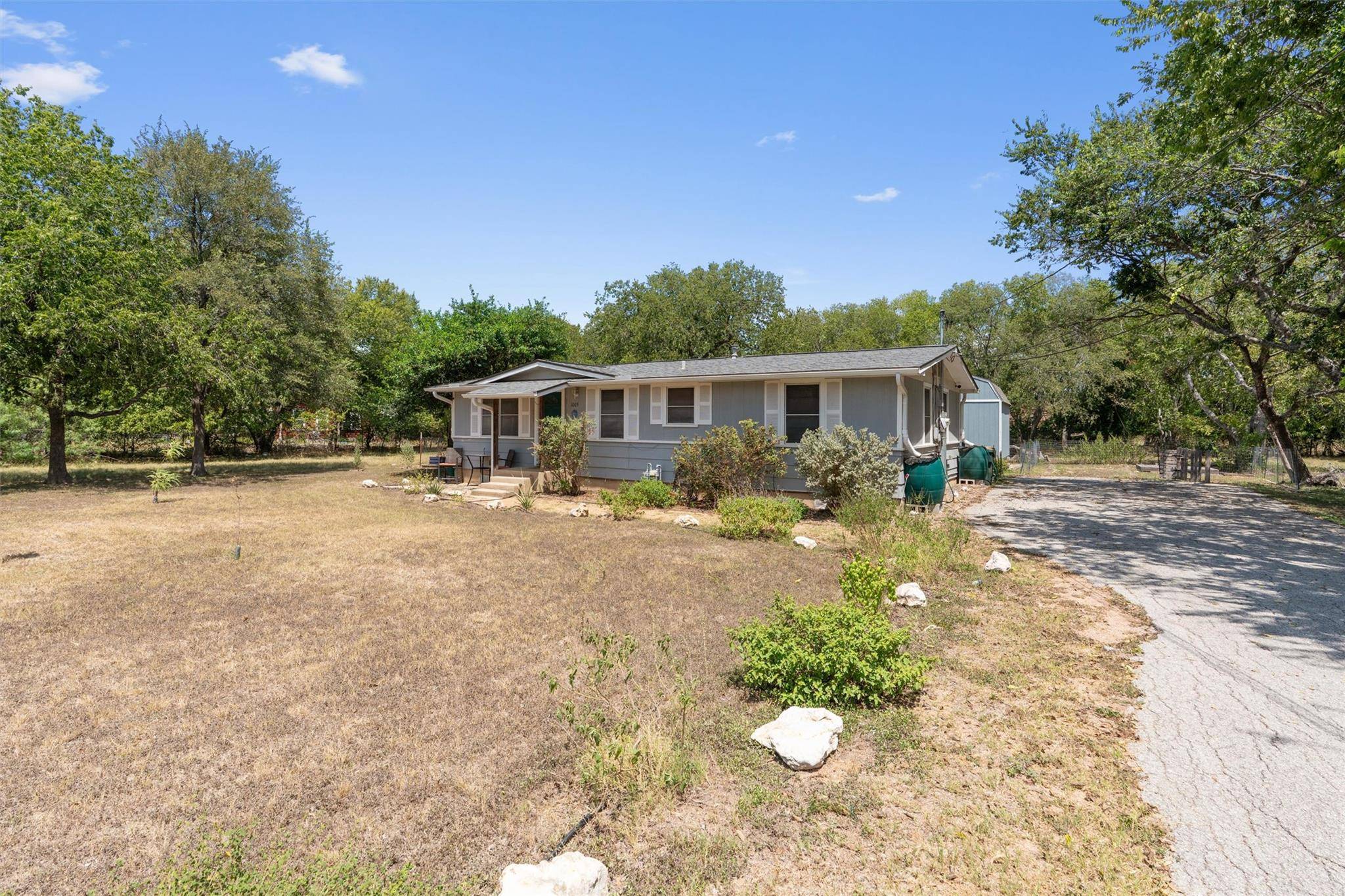 1003 Bugg LN, San Marcos, TX 78666