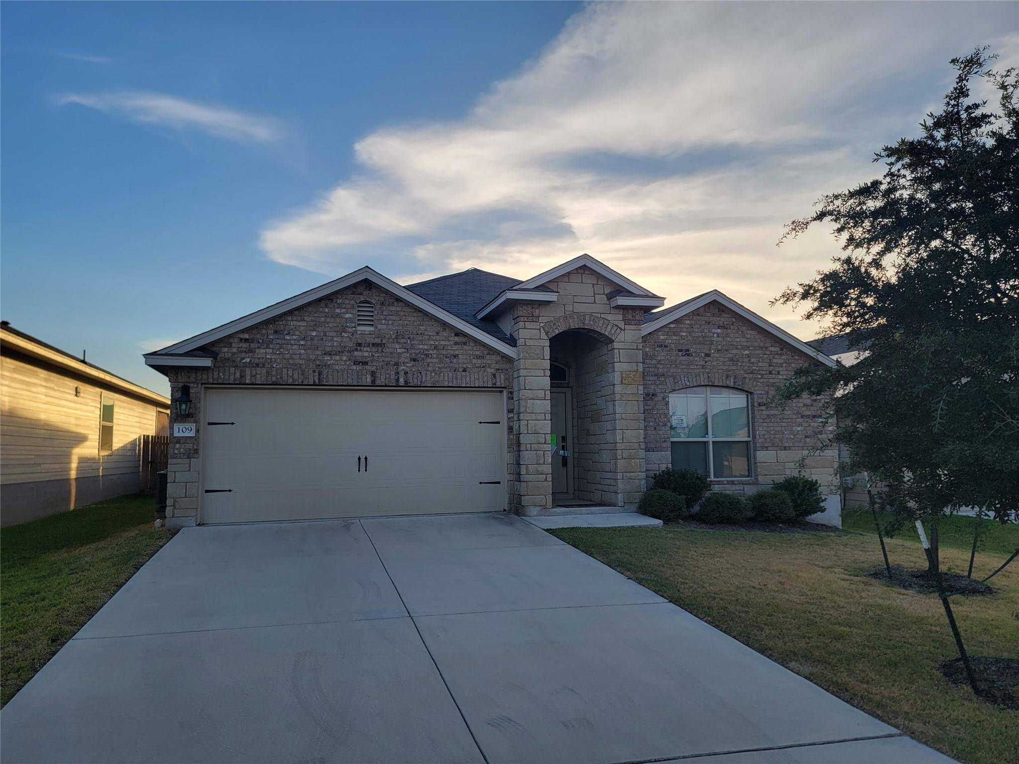 109 Akston CT, Jarrell, TX 76537