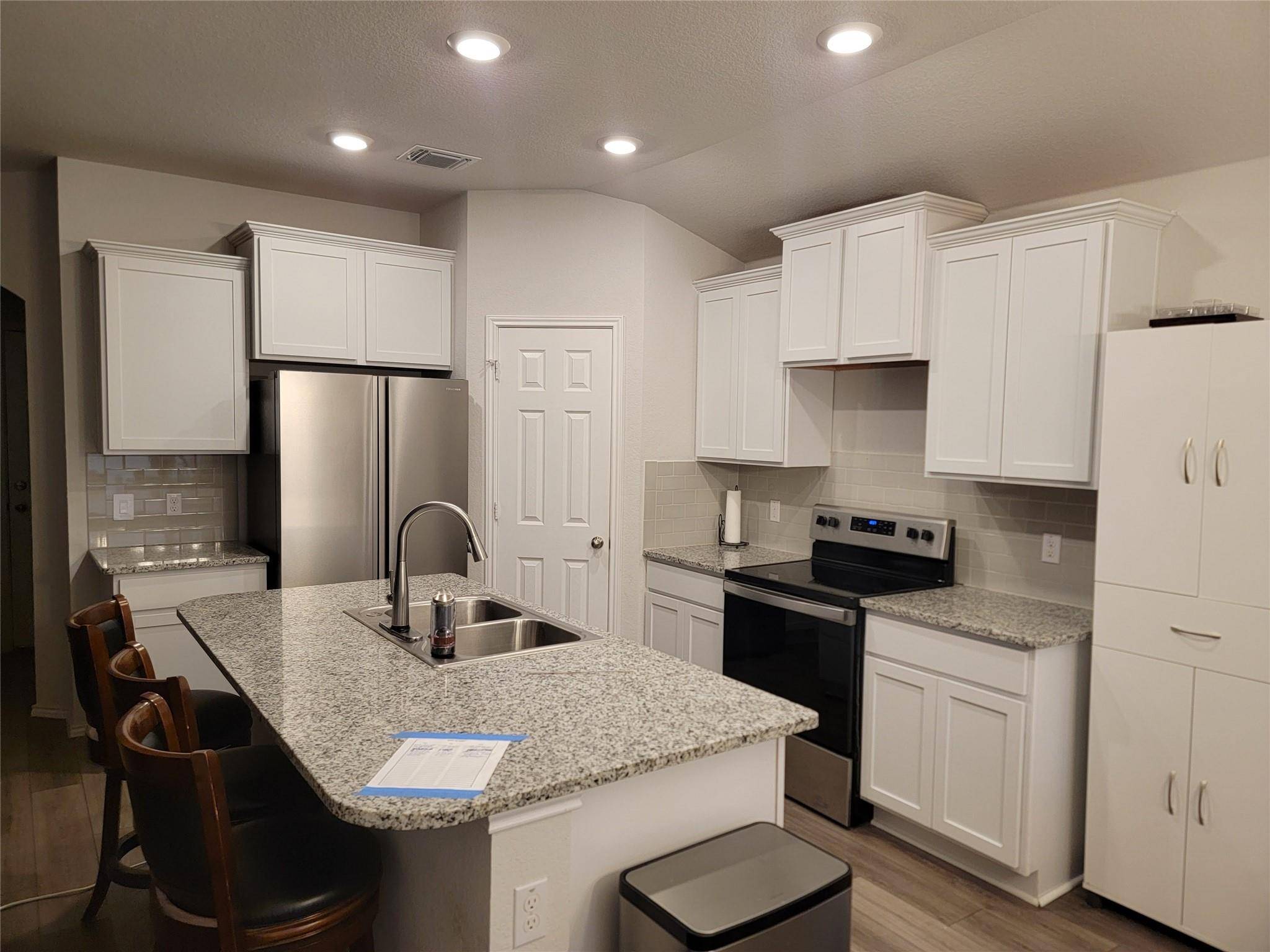 109 Akston CT, Jarrell, TX 76537