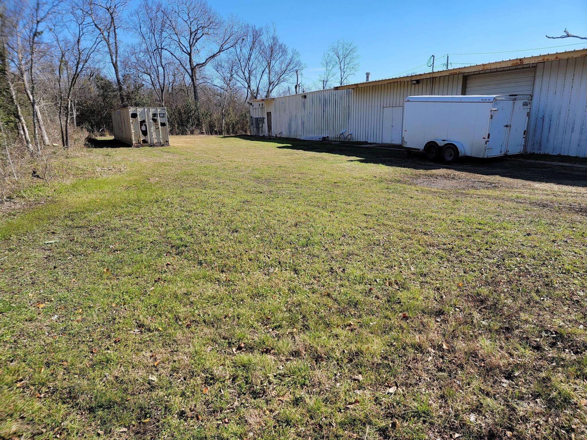 2010 W 2nd ST, Taylor, TX 76574