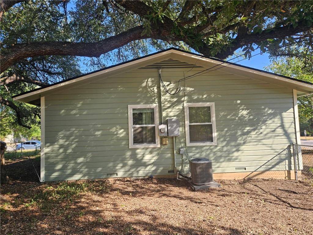 22 Park LN, Lampasas, TX 76550