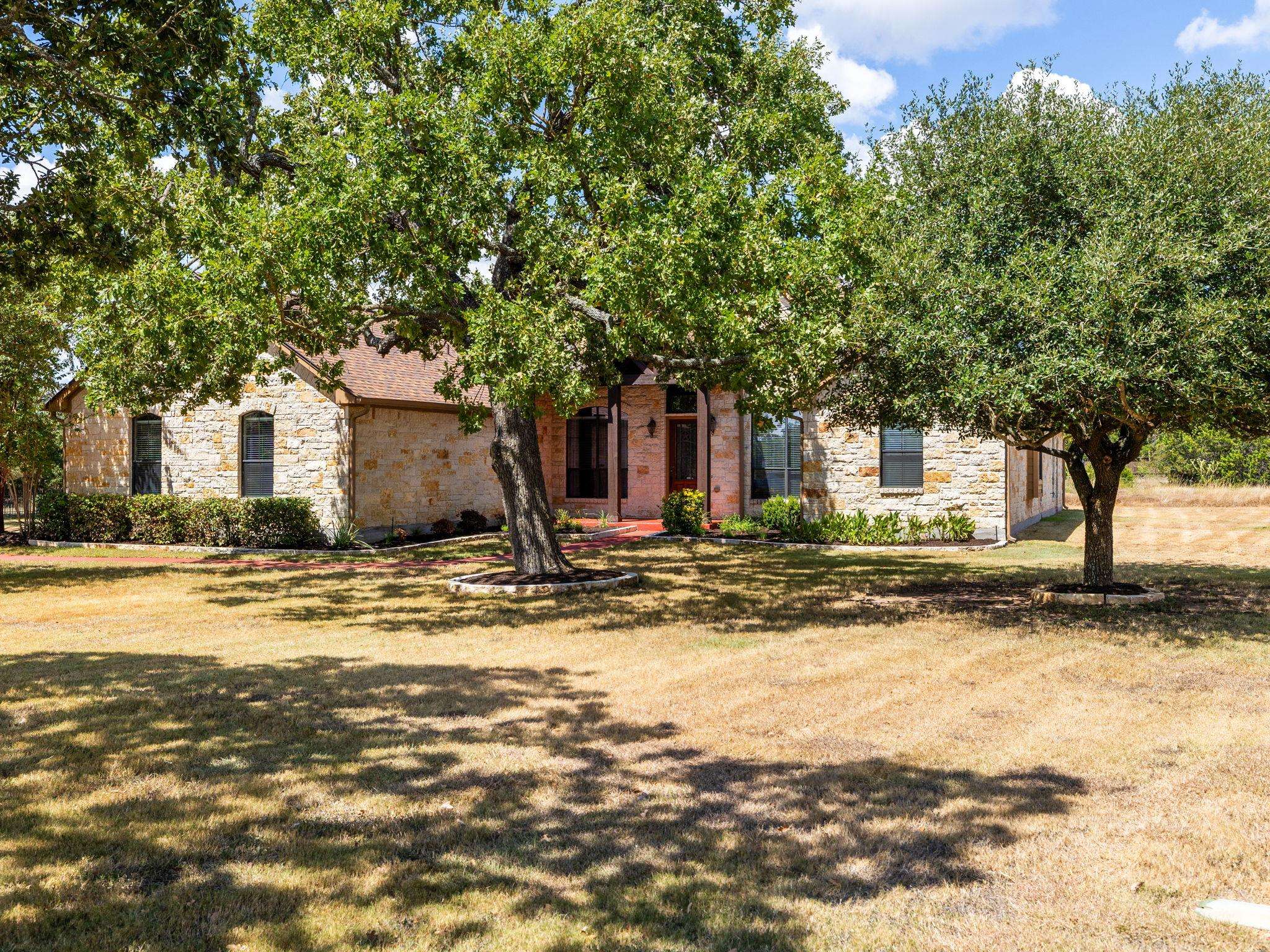 547 Shelf Rock RD, Driftwood, TX 78619