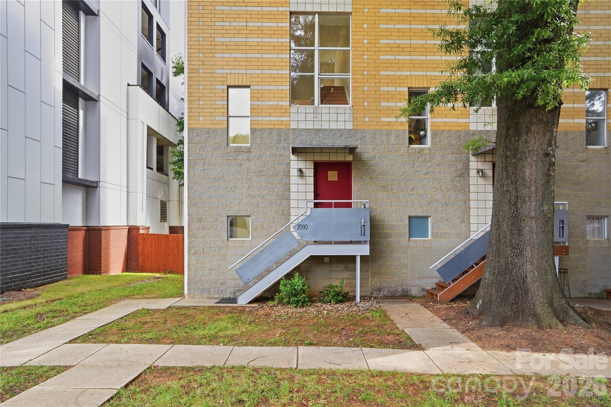 2090 Atherton Heights LN, Charlotte, NC 28203