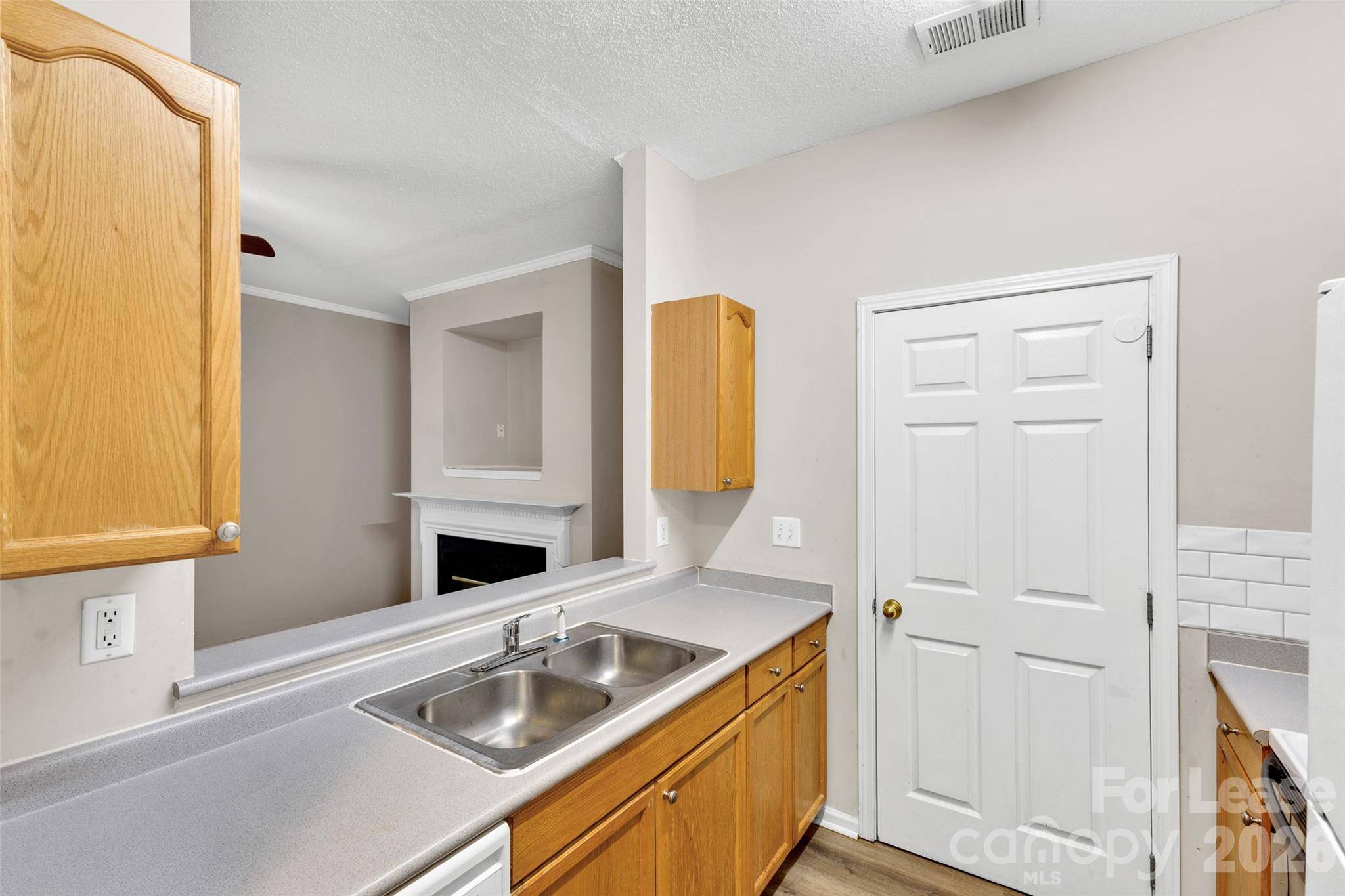 6349 Mallard View LN, Charlotte, NC 28269