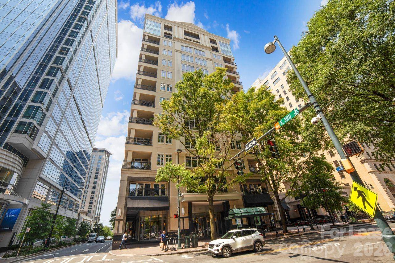 230 S Tryon ST #903, Charlotte, NC 28202
