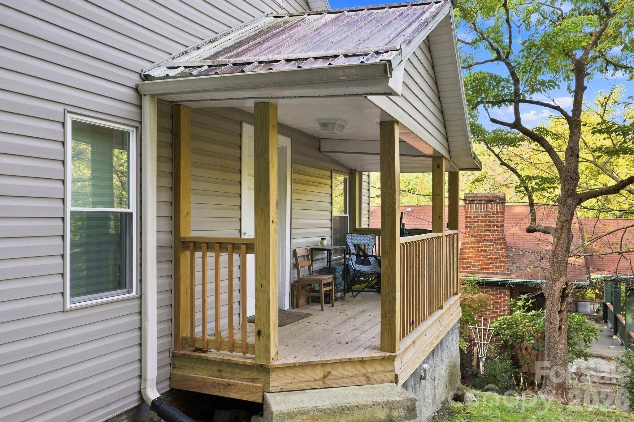 65 King ST, Asheville, NC 28804