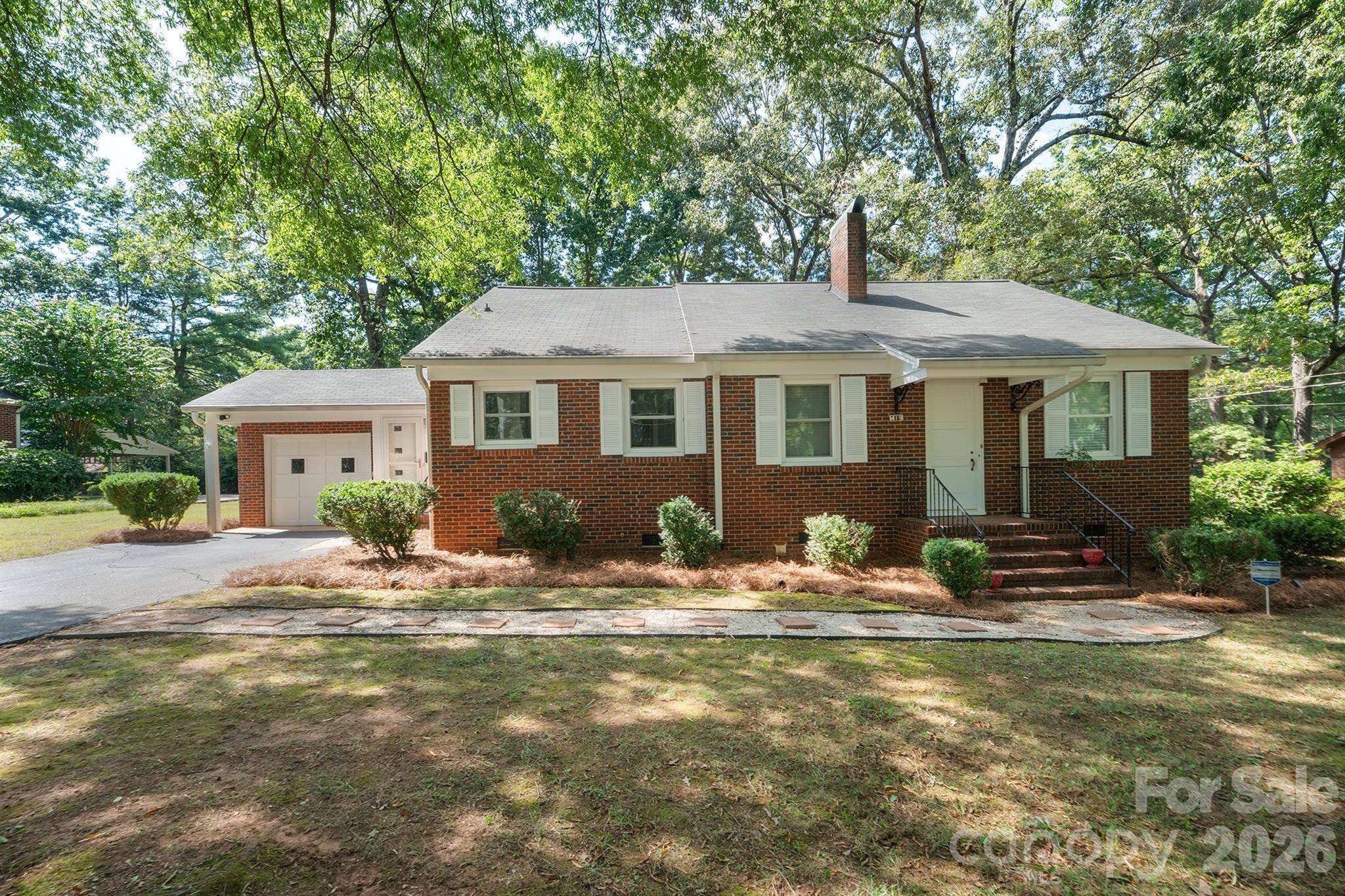 419 1st AVE N, Conover, NC 28613