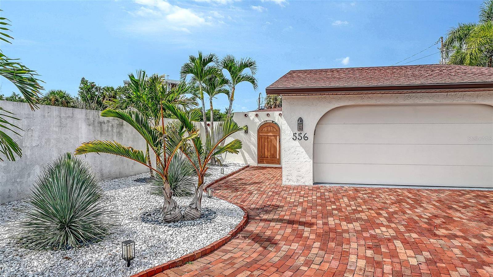 556 N WASHINGTON DR, Sarasota, FL 34236