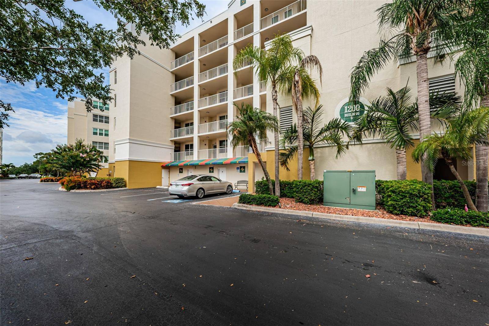 1200 COUNTRY CLUB DR #5101, Largo, FL 33771