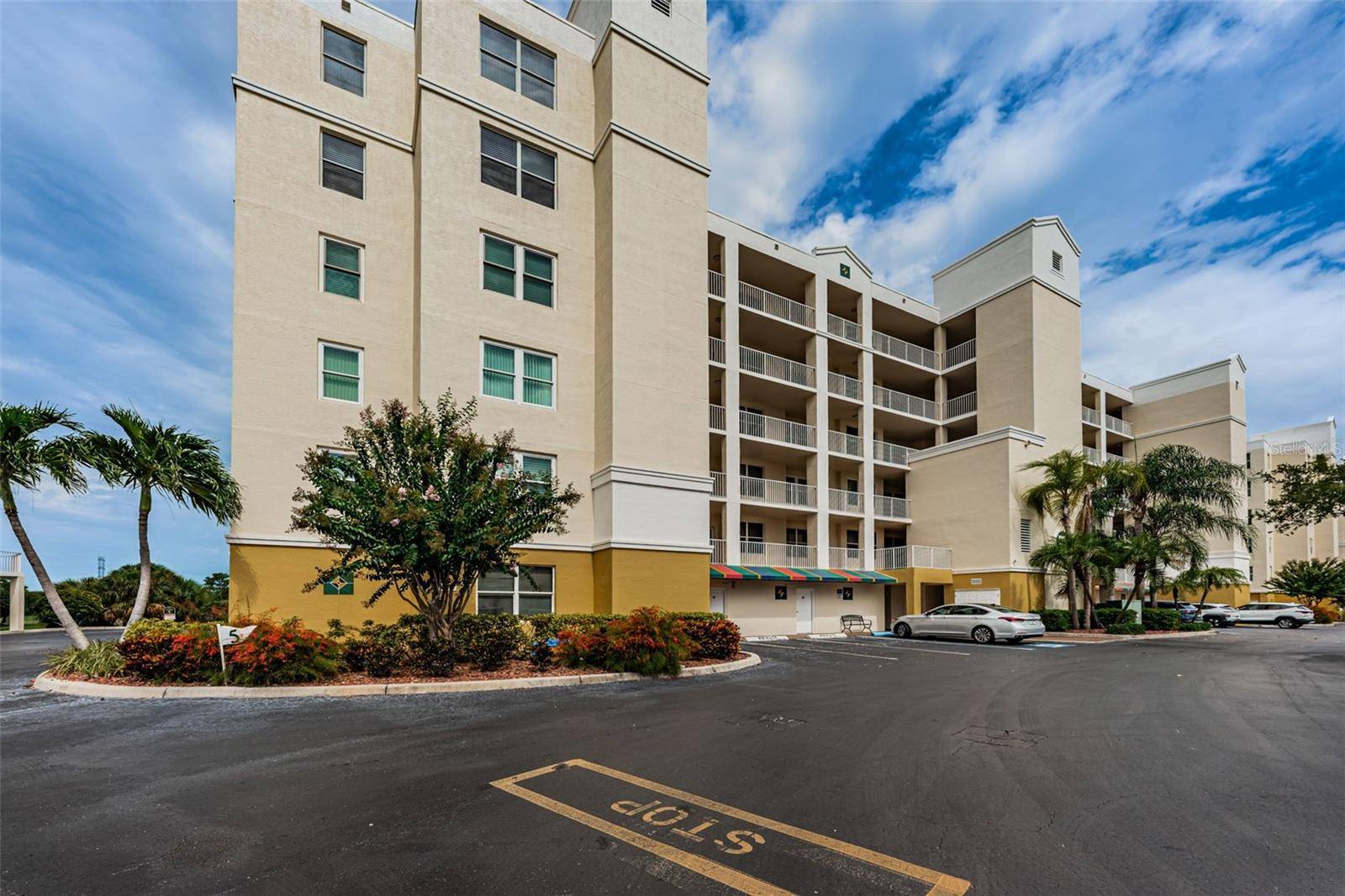 1200 COUNTRY CLUB DR #5101, Largo, FL 33771