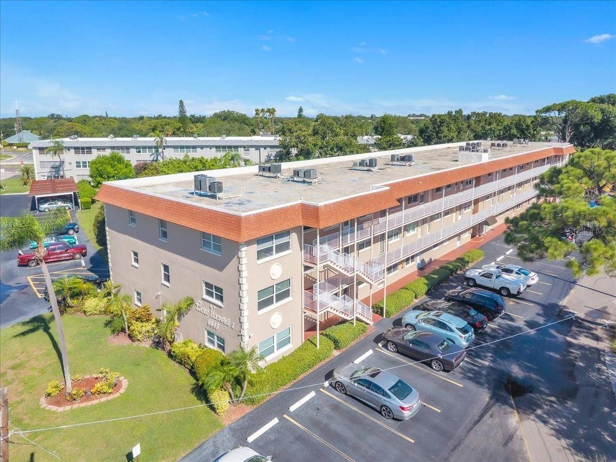 6645 1ST AVE N #102, St Petersburg, FL 33710