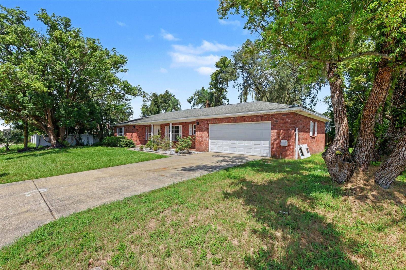 2265 VILLAGE CT, Brandon, FL 33511