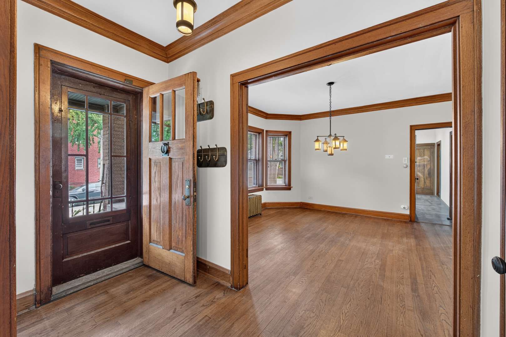 1100 S Scoville AVE, Oak Park, IL 60304