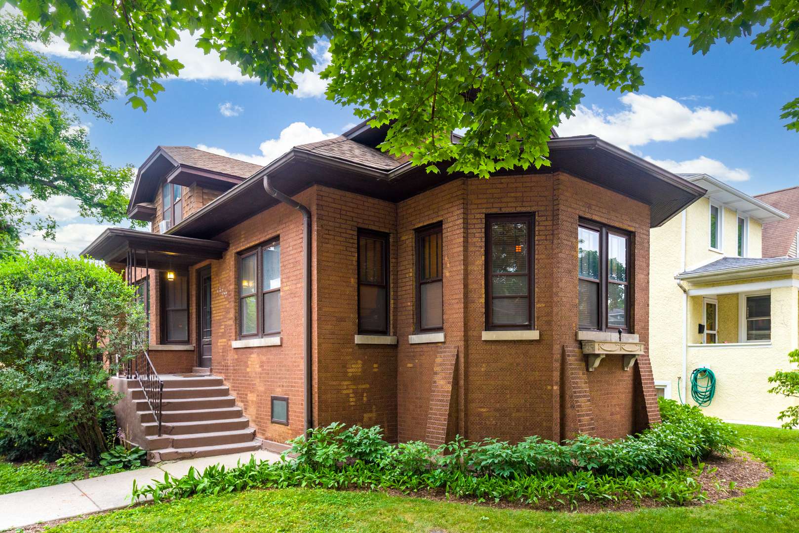 1100 S Scoville AVE, Oak Park, IL 60304