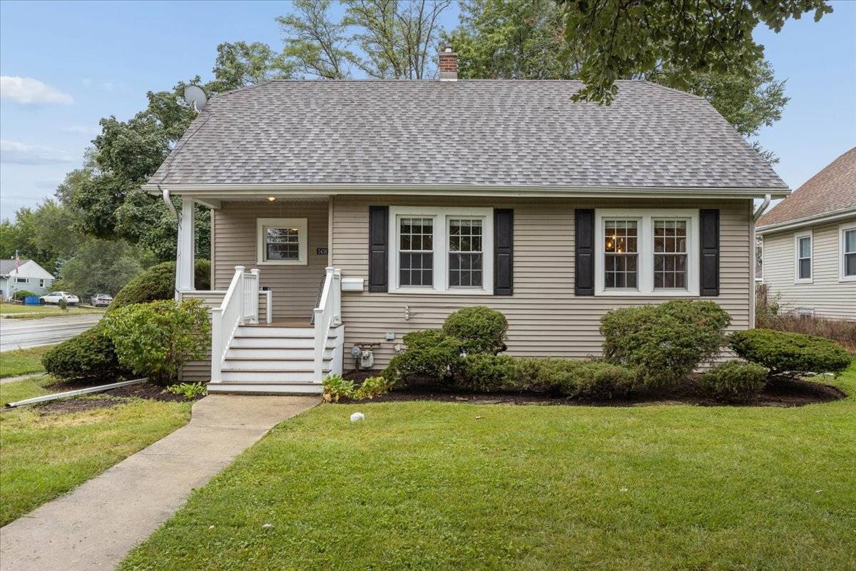 5436 Cumnor RD, Downers Grove, IL 60515