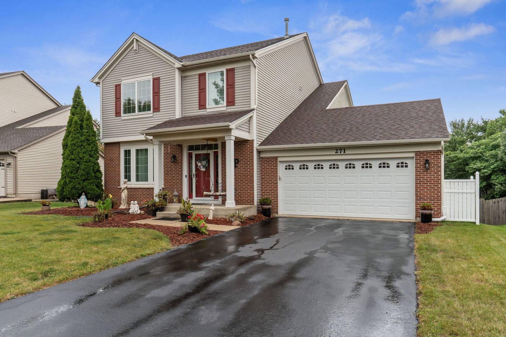 271 Fairhaven DR, St. Charles, IL 60175